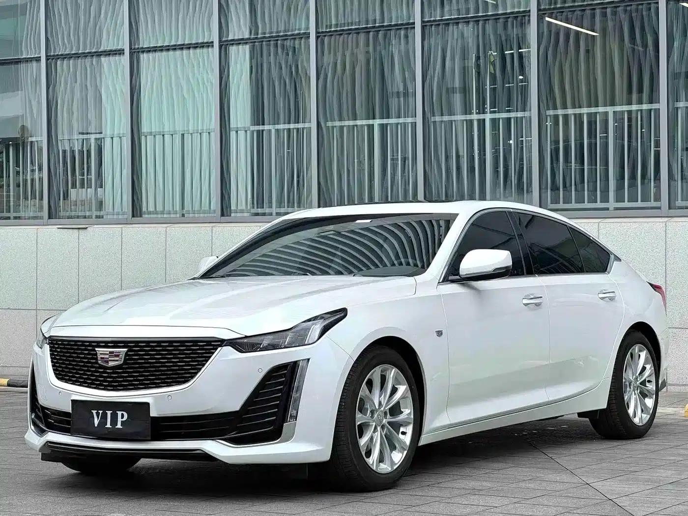 2023 Cadillac CT5 28T Luxury (Standard Edition) — миниатюра 1