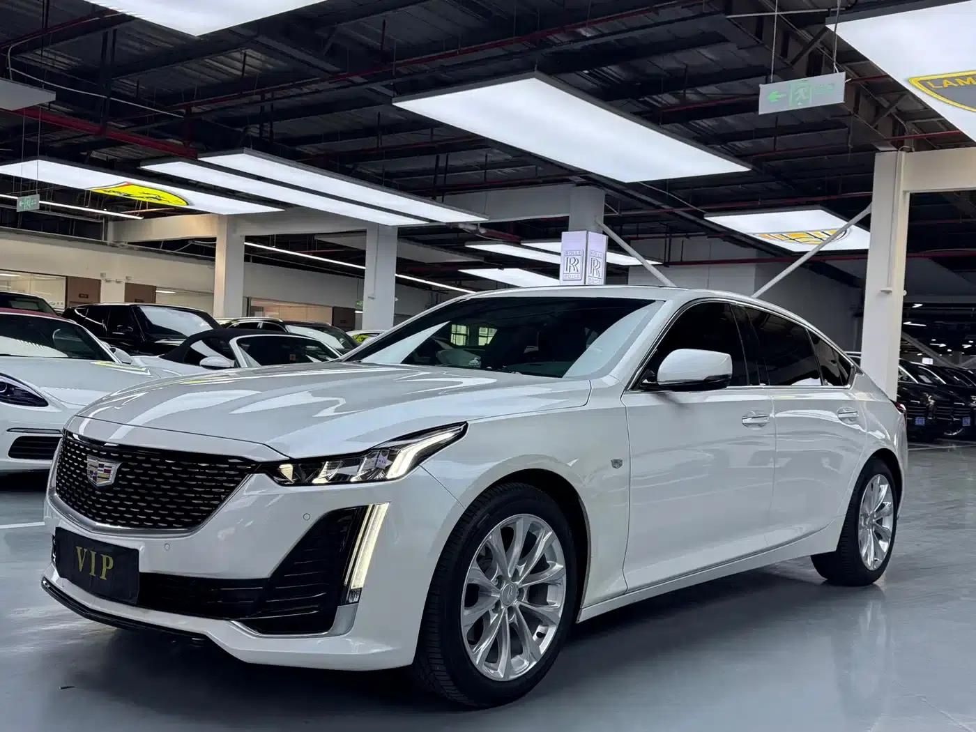 2023 Cadillac CT5 28T Luxury (Standard Edition) — миниатюра 1