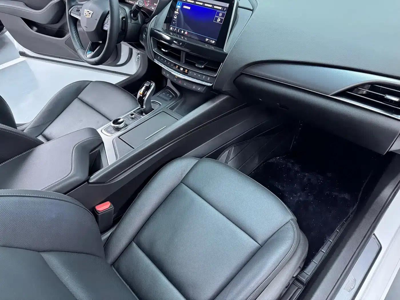 2023 Cadillac CT5 28T Luxury (Standard Edition) — миниатюра 12