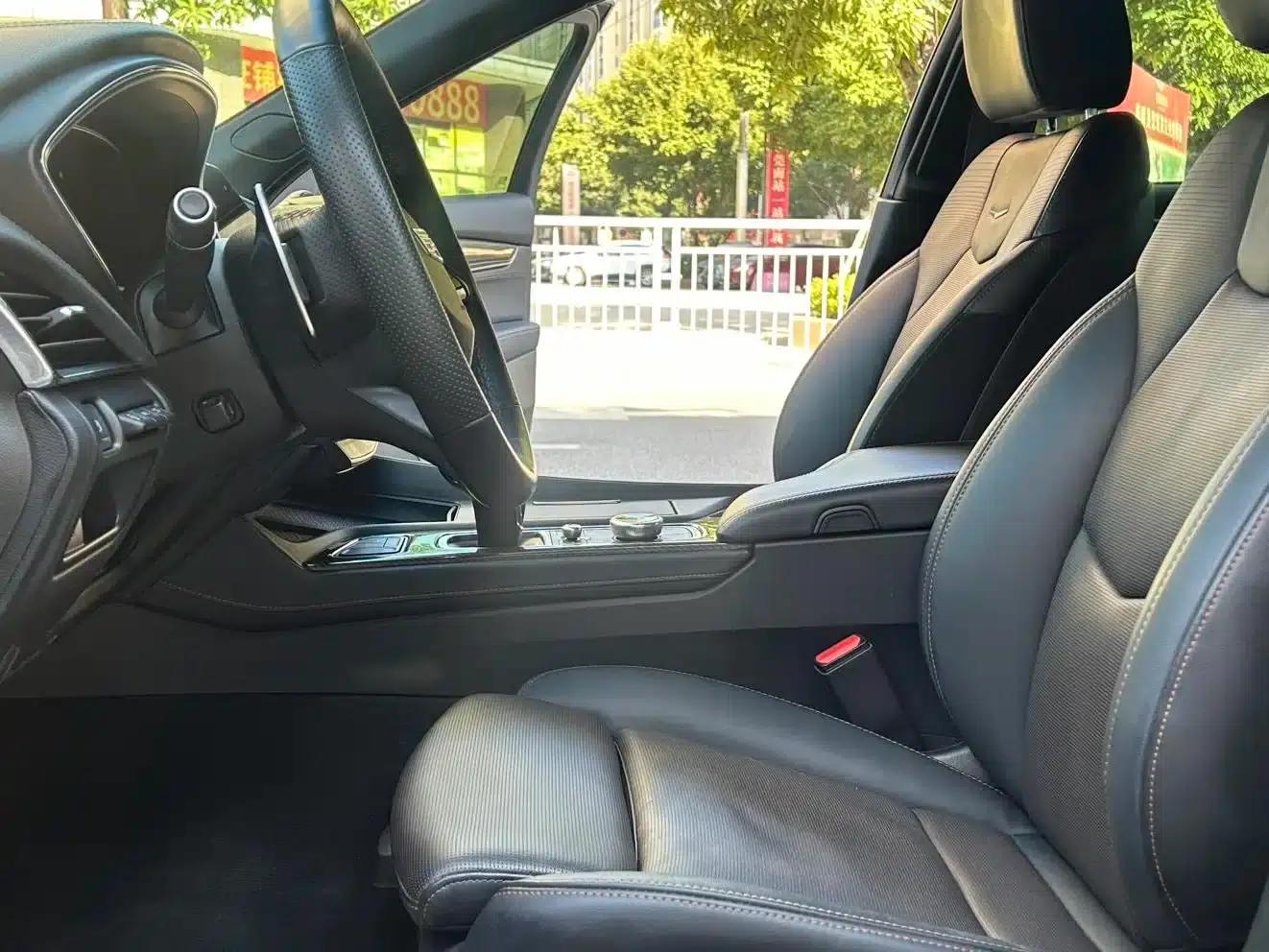 Cadillac CT5 2021 28T Platinum Sport — миниатюра 28