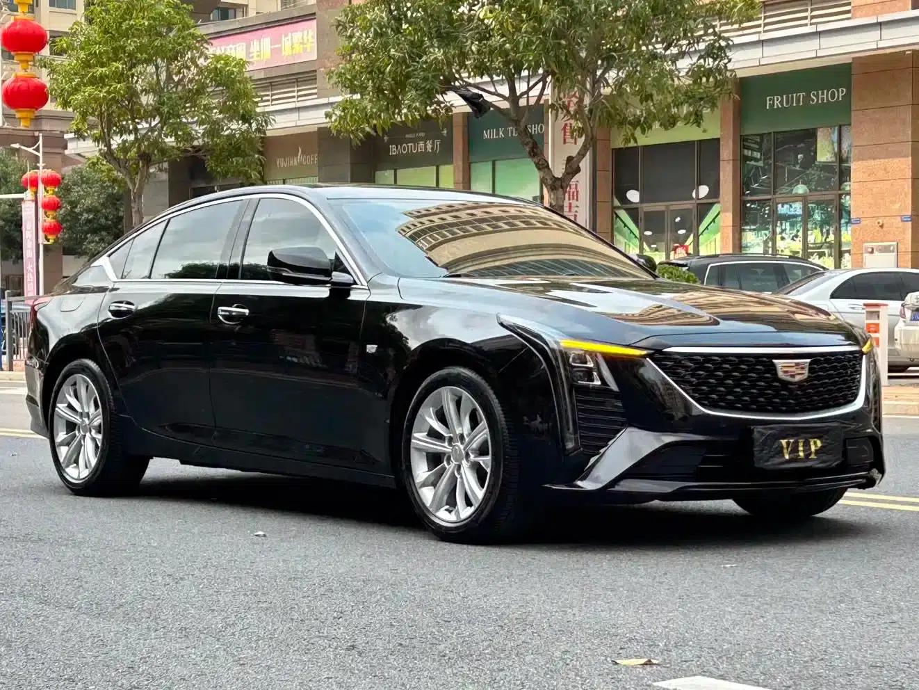 2024 Cadillac CT5 28T Luxury Pro — миниатюра 3