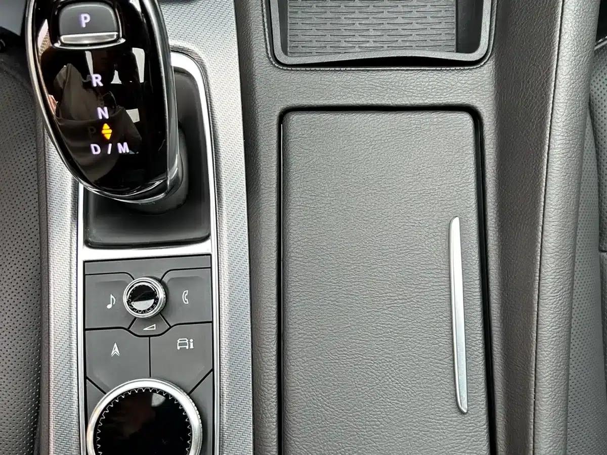 2024 Cadillac CT5 28T Luxury Pro — миниатюра 23