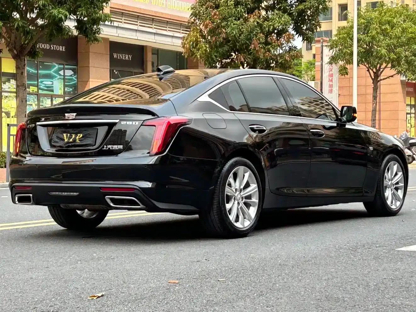 2024 Cadillac CT5 28T Luxury Pro — миниатюра 4