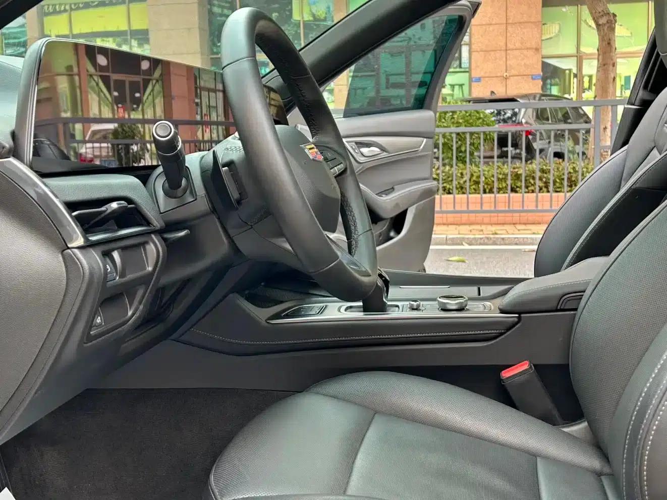 2024 Cadillac CT5 28T Luxury Pro — миниатюра 9