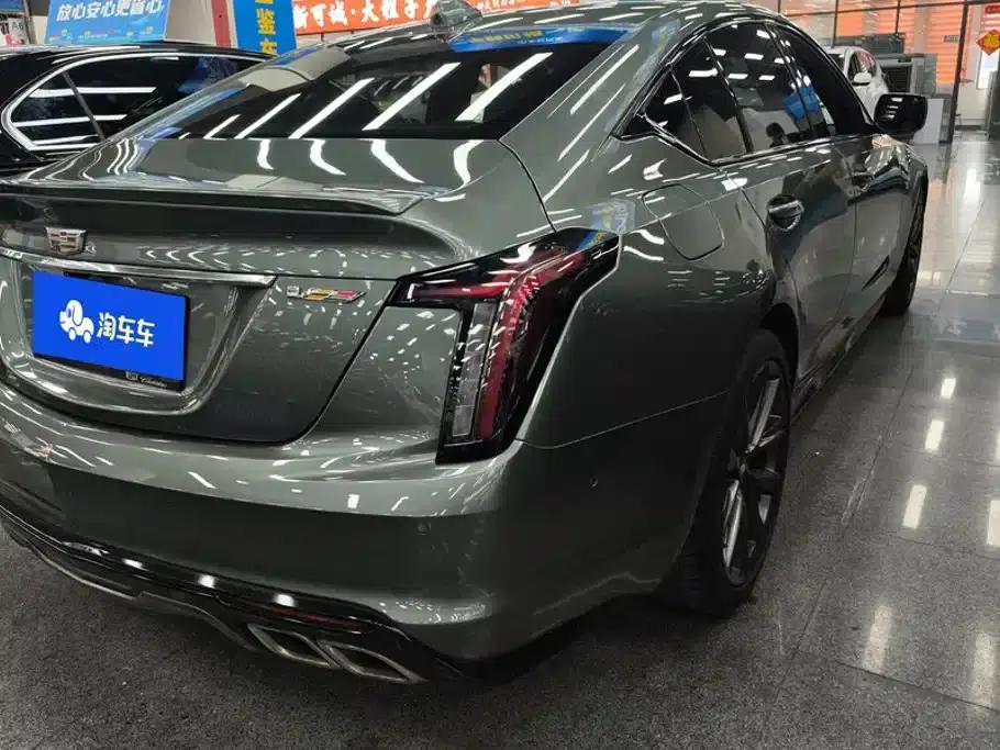 2023 Cadillac CT5 28T Platinum Edition — миниатюра 3