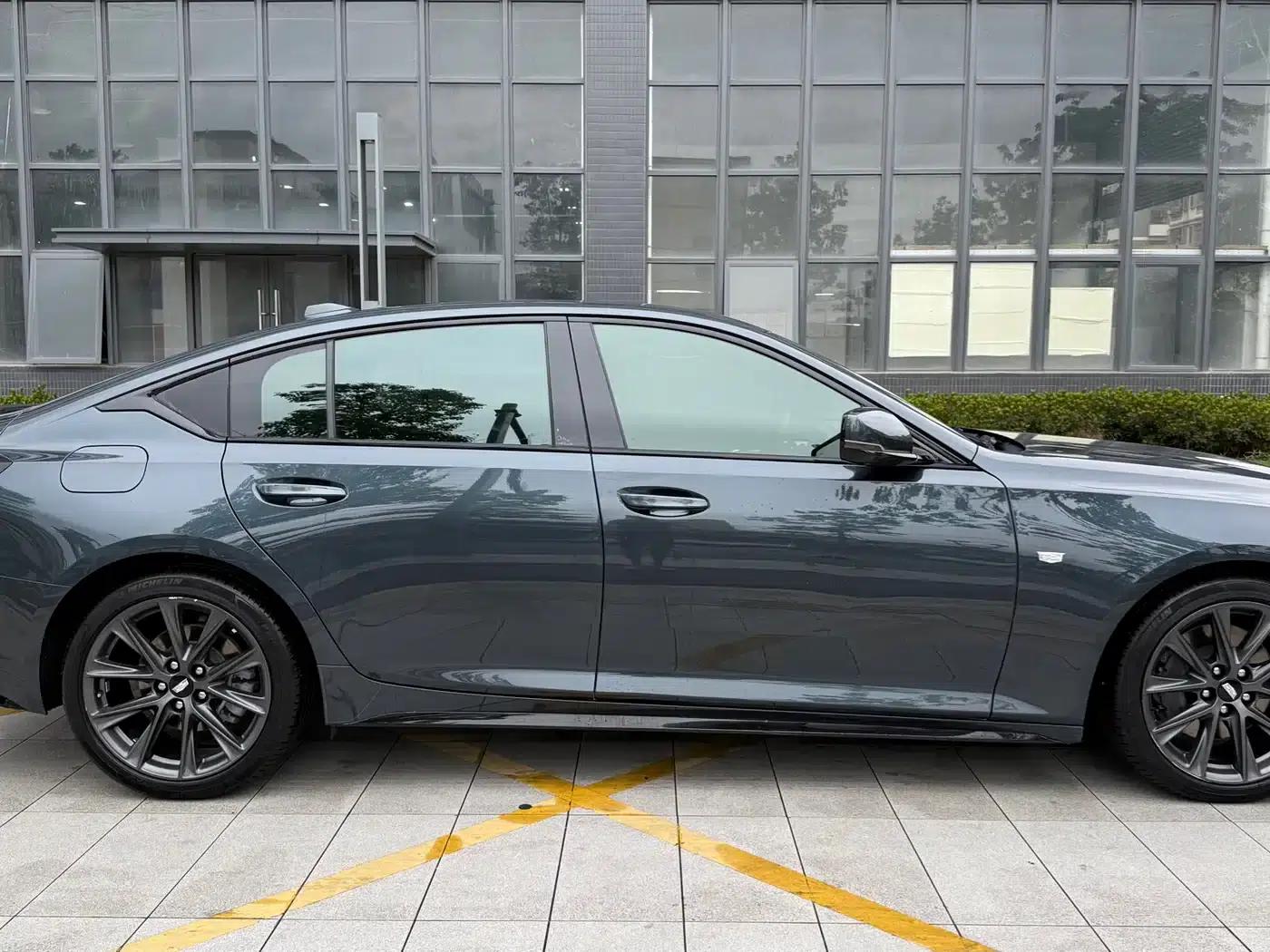 Cadillac CT5 2021 28T Platinum Sport — миниатюра 4