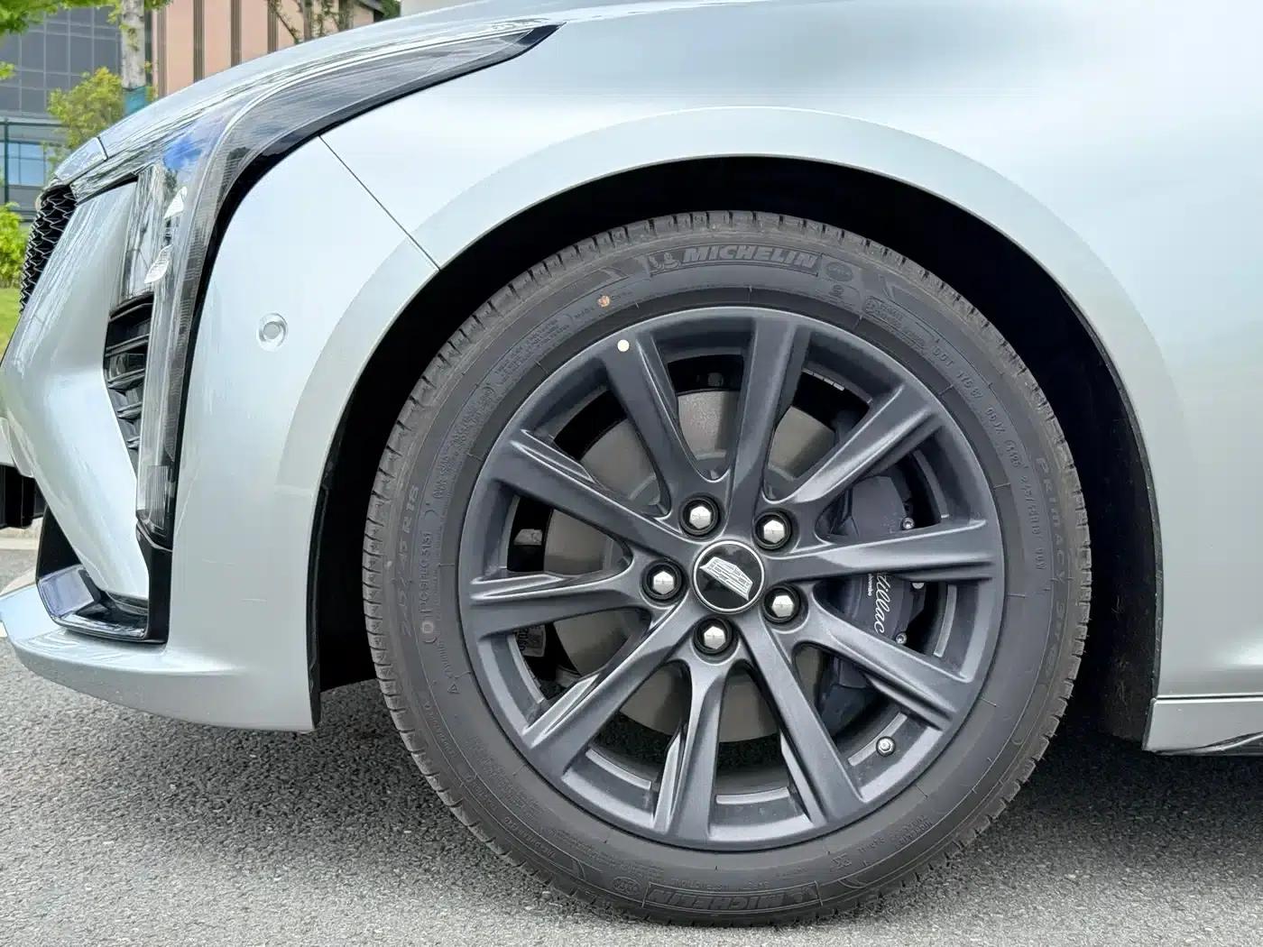 2025 Cadillac CT5 28T Track Performance Edition — миниатюра 17