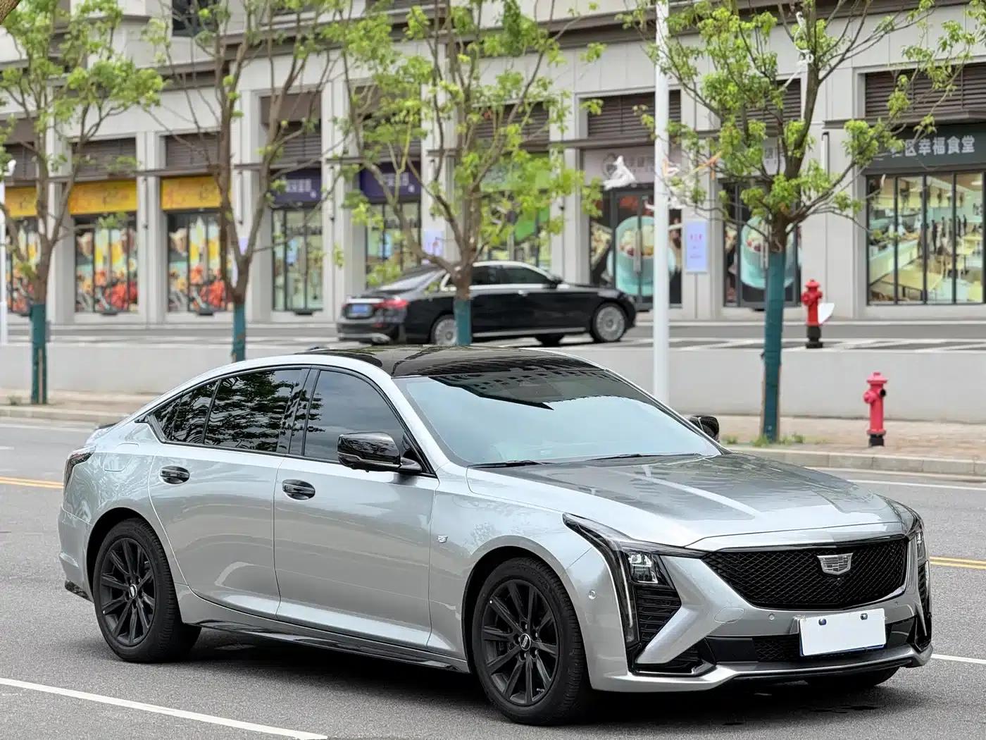 2025 Cadillac CT5 28T Track Performance Edition — миниатюра 3