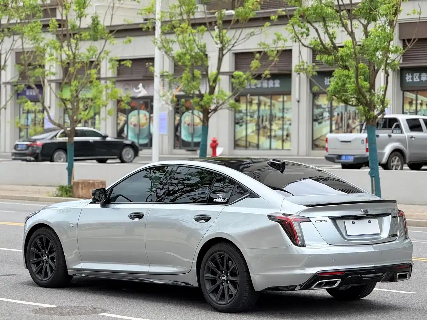 2025 Cadillac CT5 28T Track Performance Edition — миниатюра 9