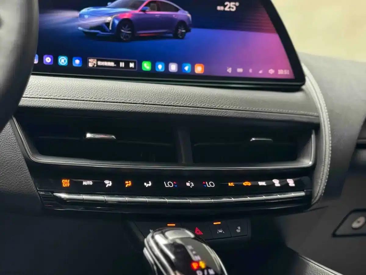 2024 Cadillac CT5 28T Luxury Pro — миниатюра 12