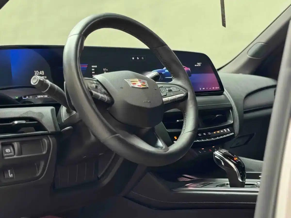 2024 Cadillac CT5 28T Luxury Pro — миниатюра 8