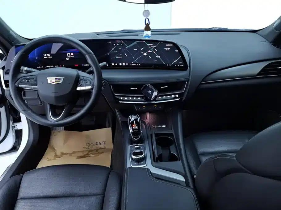 2024 Cadillac CT5 28T Luxury Pro — миниатюра 7
