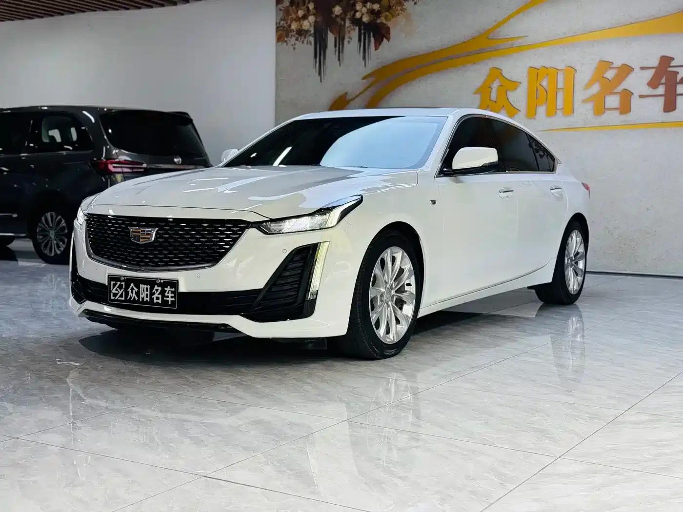 2022 Cadillac CT5 28T Luxury — миниатюра 1