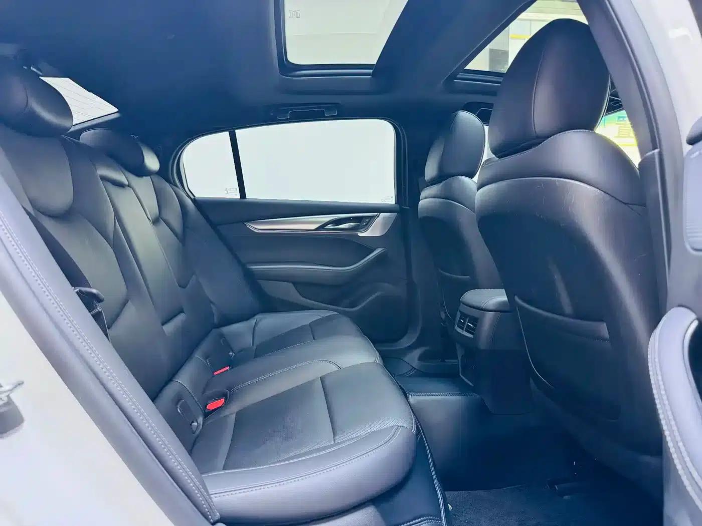 2022 Cadillac CT5 28T Luxury — миниатюра 13