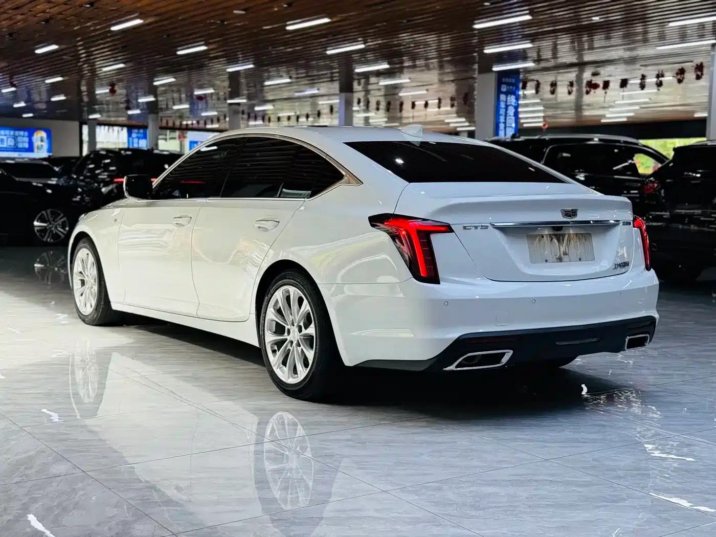 2022 Cadillac CT5 28T Luxury — миниатюра 21