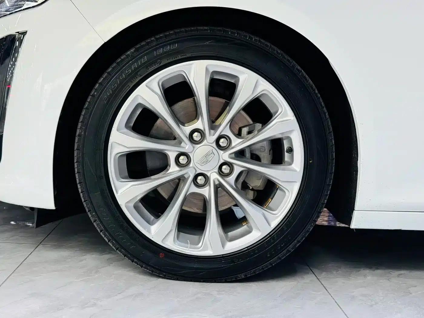 2022 Cadillac CT5 28T Luxury — миниатюра 7