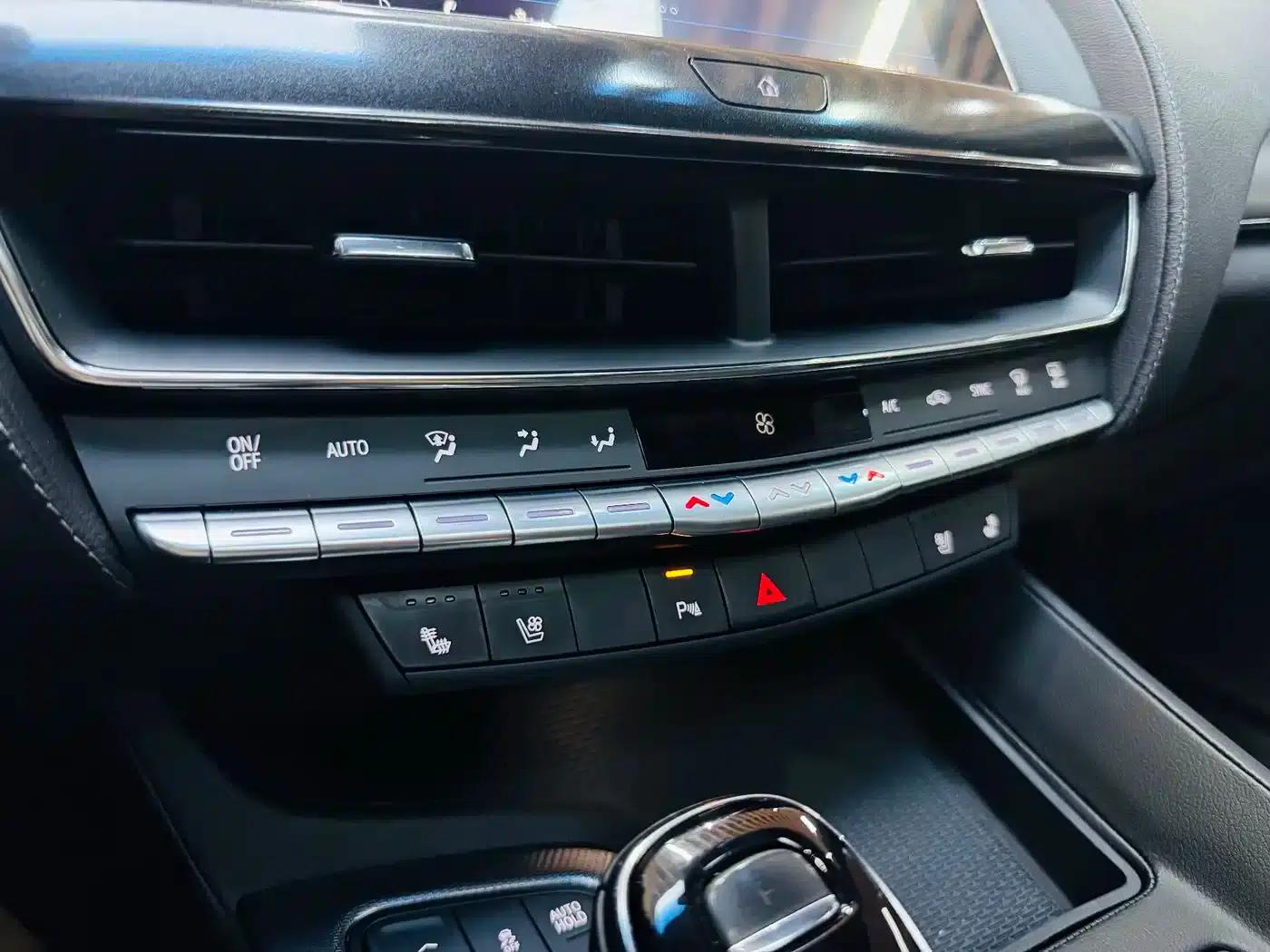 2022 Cadillac CT5 28T Luxury — миниатюра 10