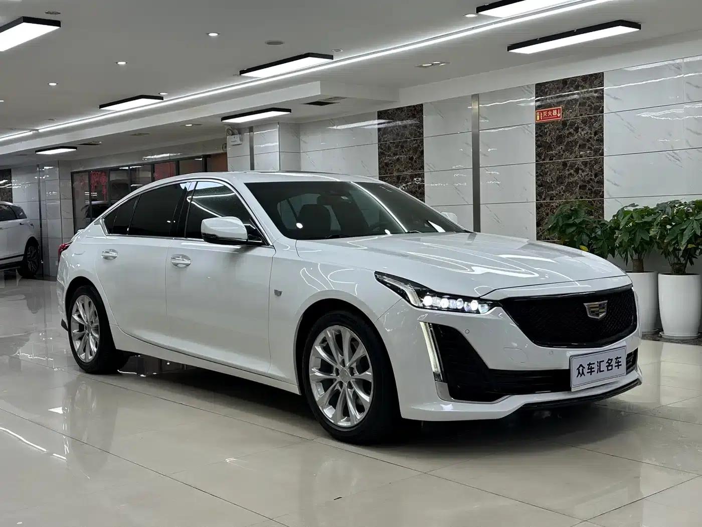 2021 Cadillac CT5 28T Luxury — миниатюра 3