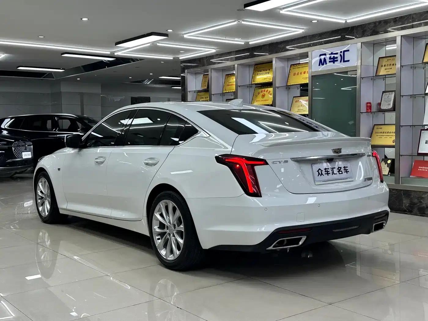 2021 Cadillac CT5 28T Luxury — миниатюра 4