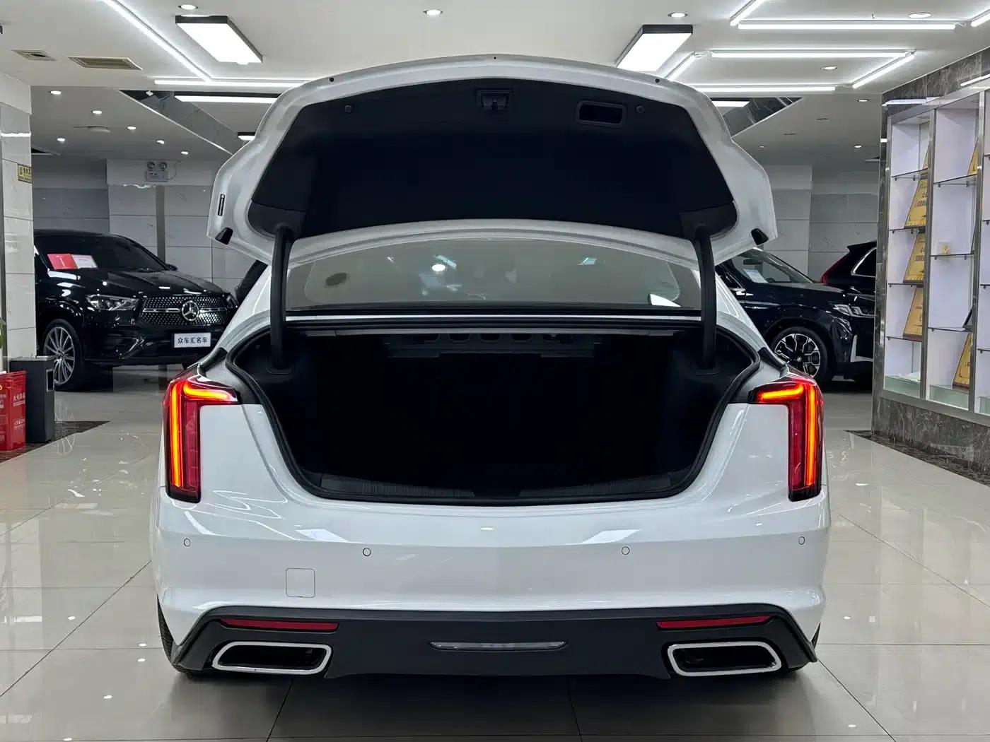 2021 Cadillac CT5 28T Luxury — миниатюра 7