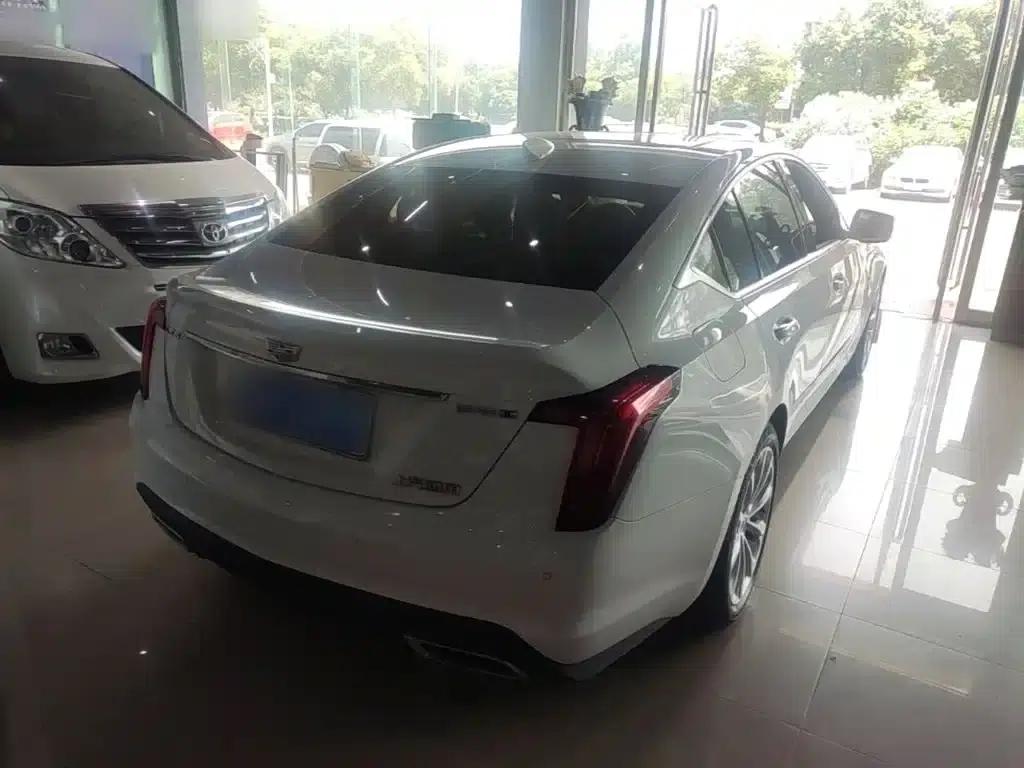 2020 Cadillac CT5 28T Luxury — миниатюра 7