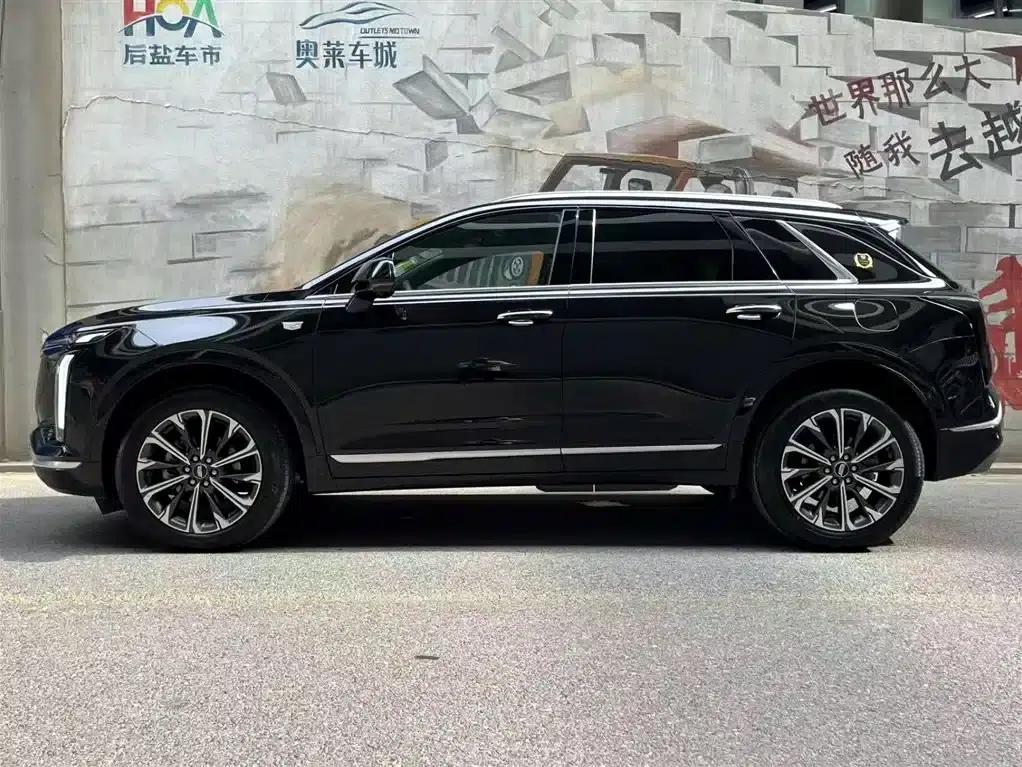 Cadillac XT5 2025 2.0T Metropolitan Edition — миниатюра 3