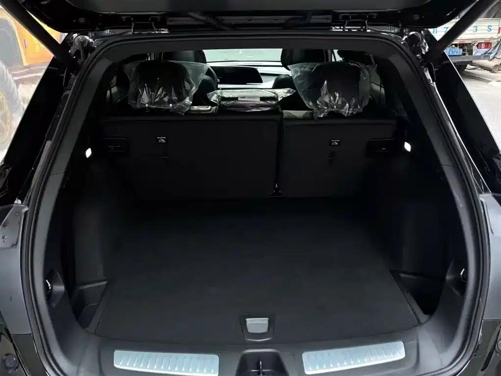 Cadillac XT5 2025 2.0T Metropolitan Edition — миниатюра 8