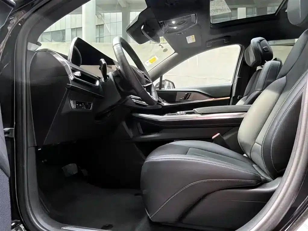 Cadillac XT5 2025 2.0T Metropolitan Edition — миниатюра 9