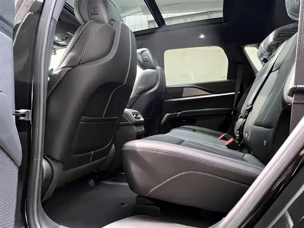Cadillac XT5 2025 2.0T Metropolitan Edition — миниатюра 10