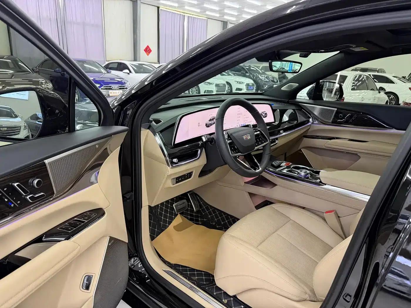 Cadillac XT5 2025 2.0T Premium — миниатюра 4