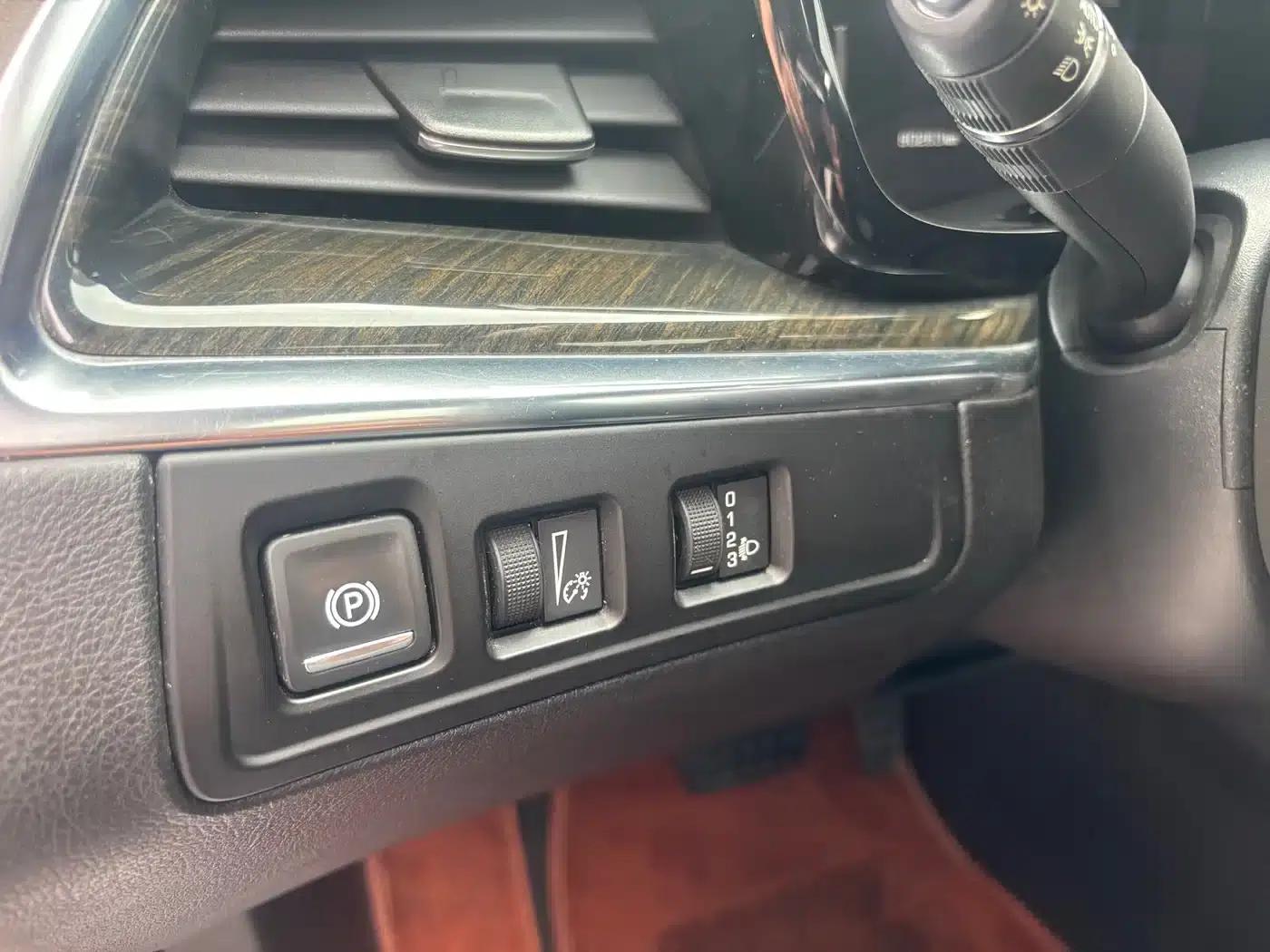 Cadillac XT5 2018 25T Technology Edition — миниатюра 15