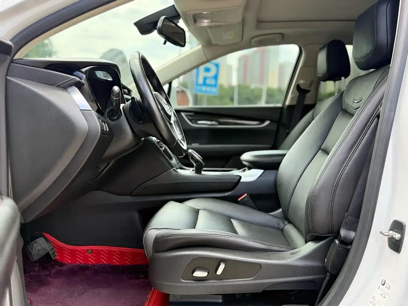 2016 Cadillac XT5 25T Luxury — миниатюра 12