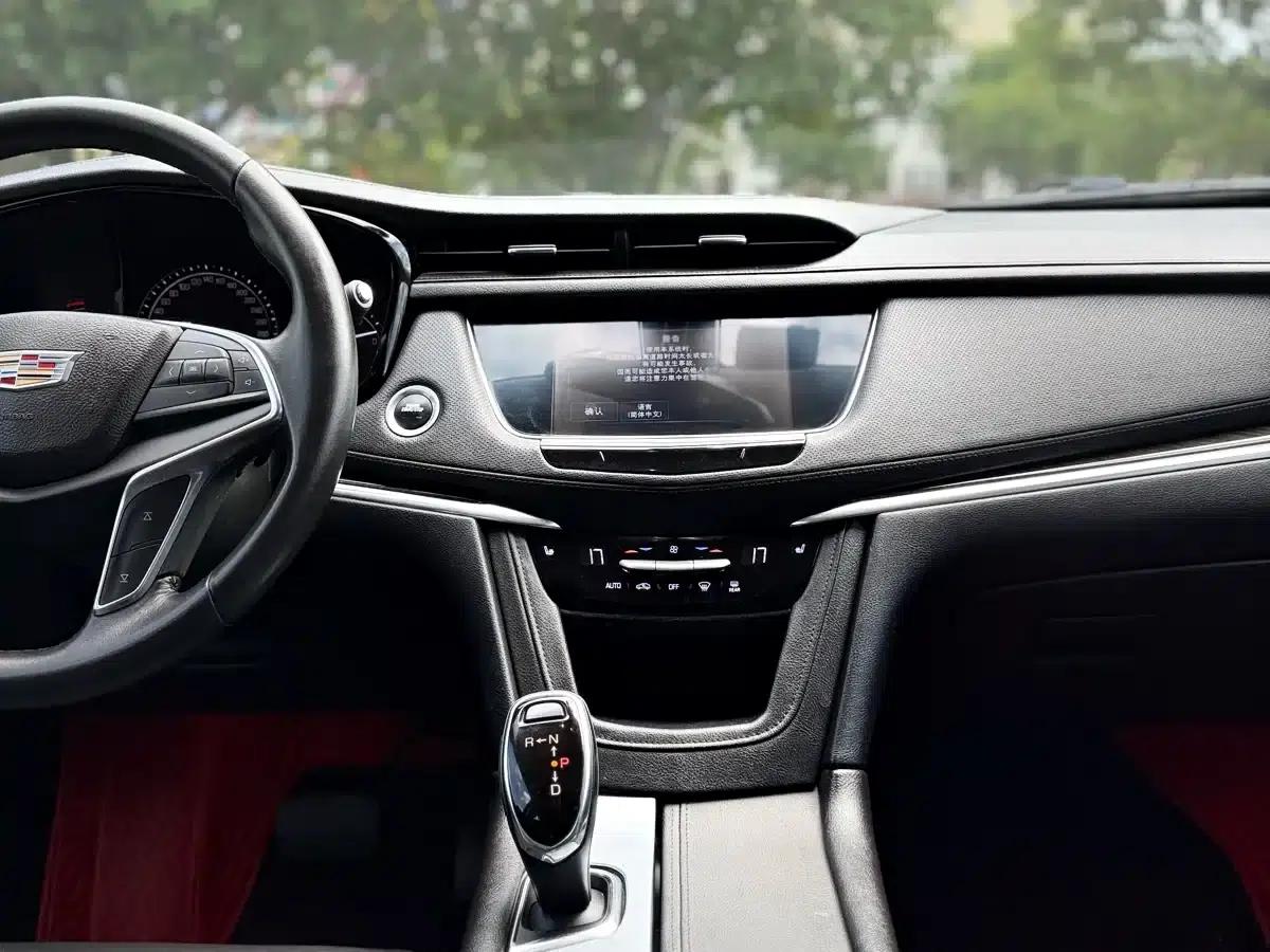 2016 Cadillac XT5 25T Luxury — миниатюра 20