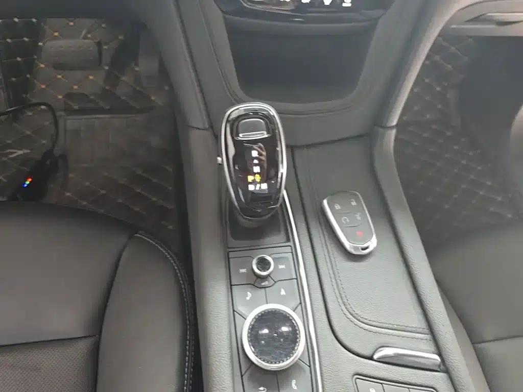 Cadillac XT5 2020 Facelift 28T Luxury — миниатюра 14