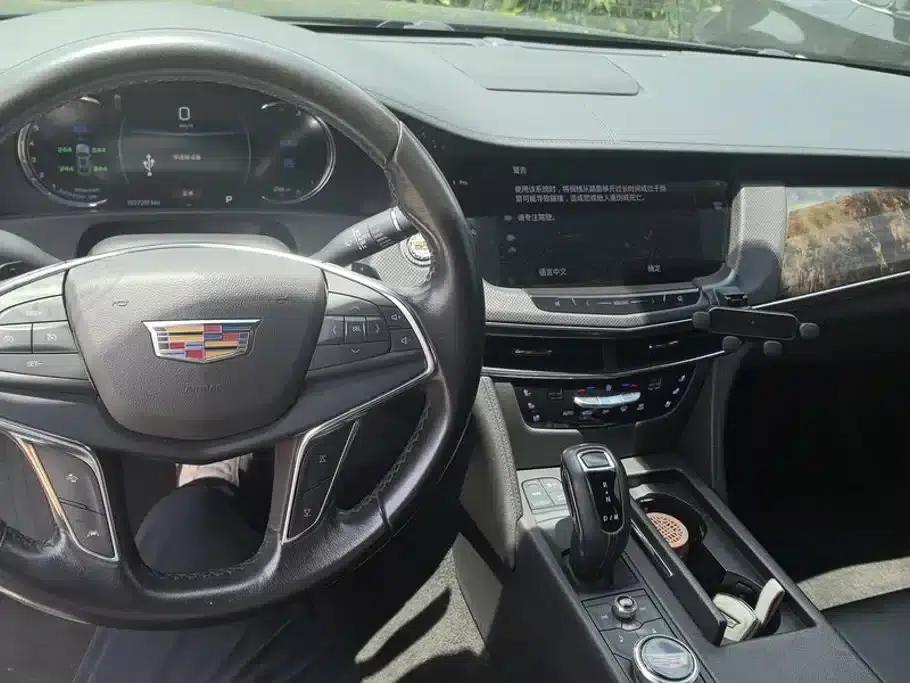 2019 Cadillac CT6 28T Luxury — миниатюра 12