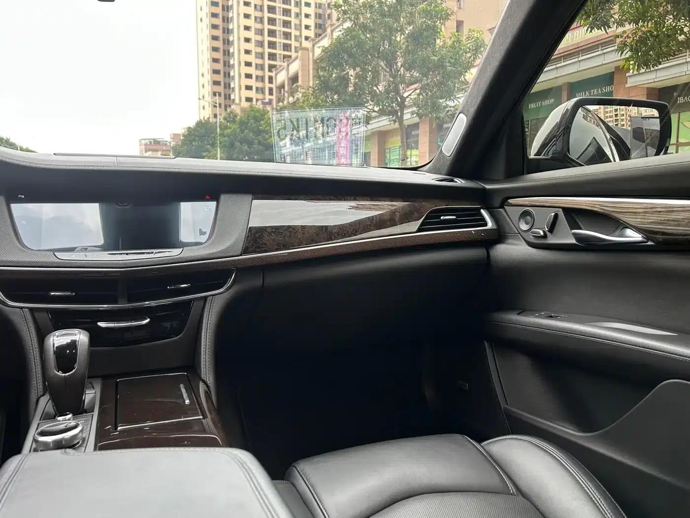 2019 Cadillac CT6 28T Luxury — миниатюра 14