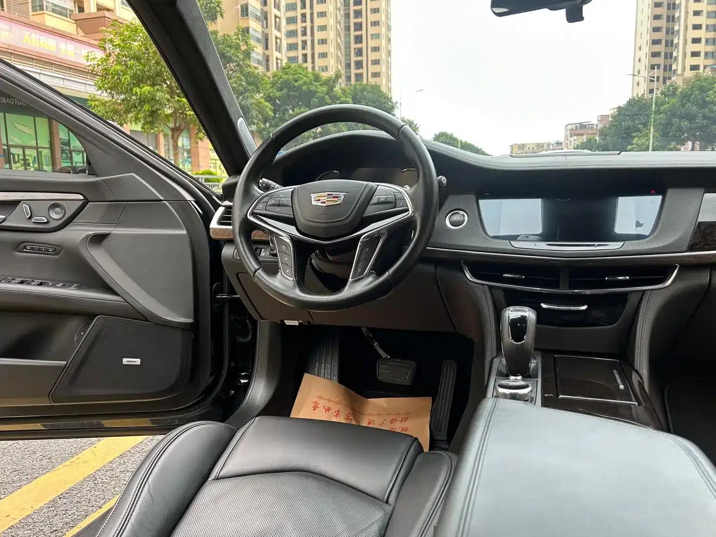 2019 Cadillac CT6 28T Luxury — миниатюра 17