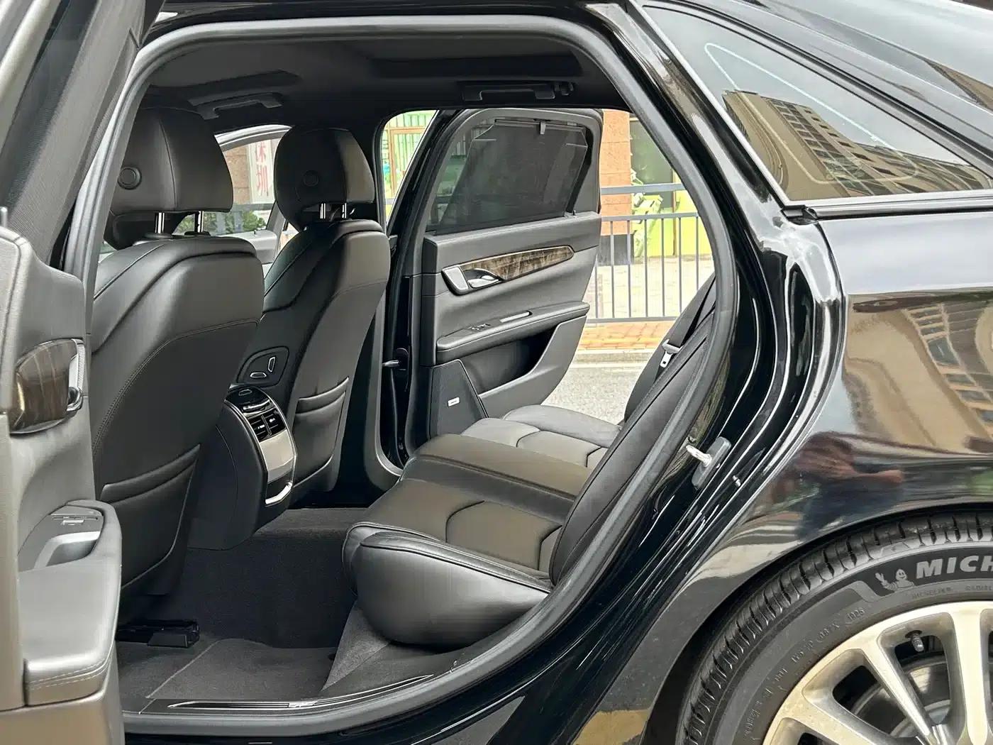 2019 Cadillac CT6 28T Luxury — миниатюра 31