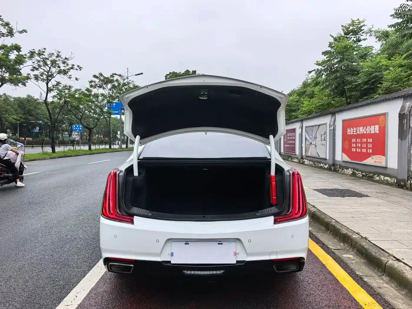 2018 Cadillac XTS 28T Elite — миниатюра 18