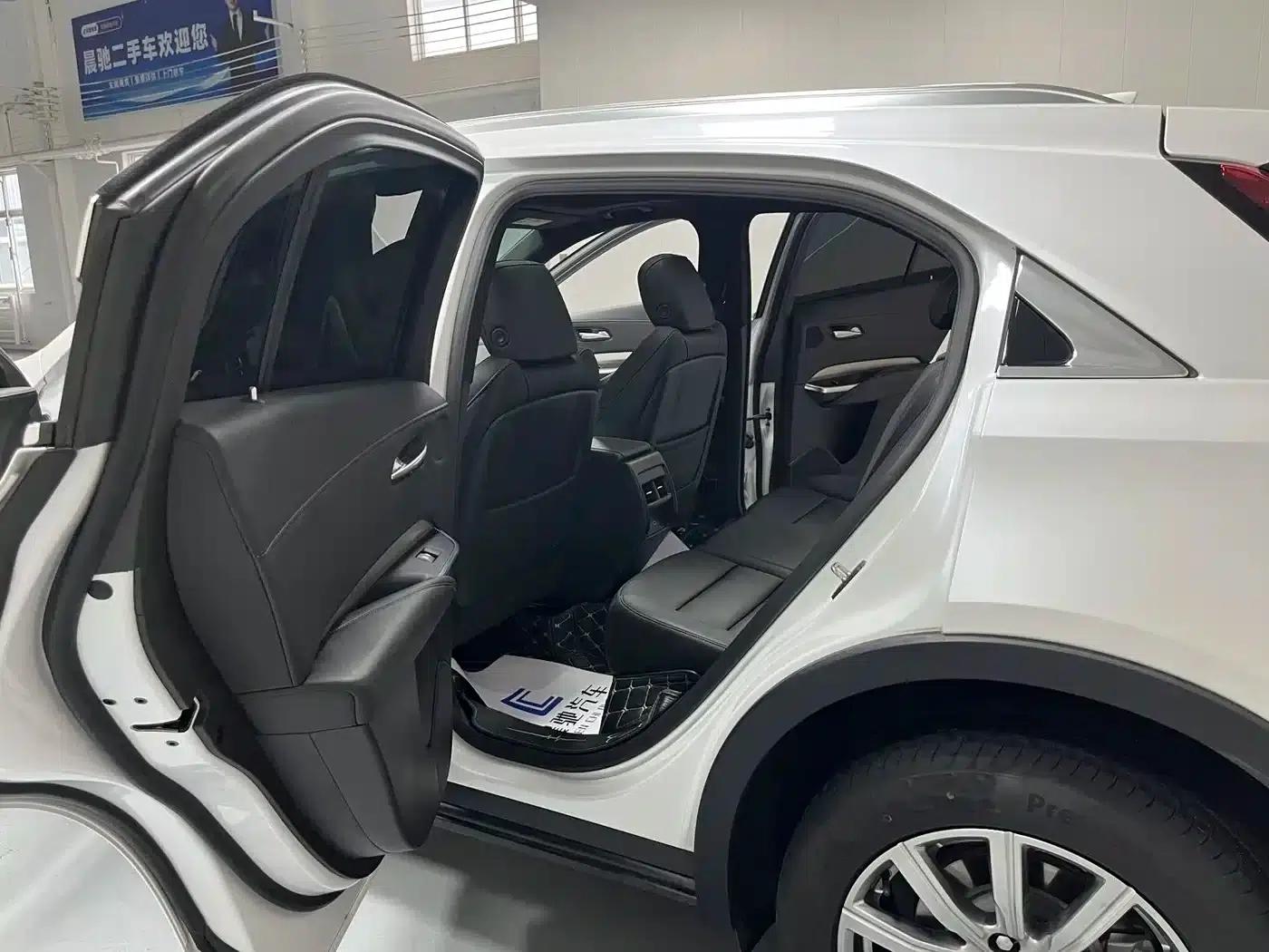 Cadillac XT4 2021 28T Two-Wheel Drive Premium Edition — миниатюра 12