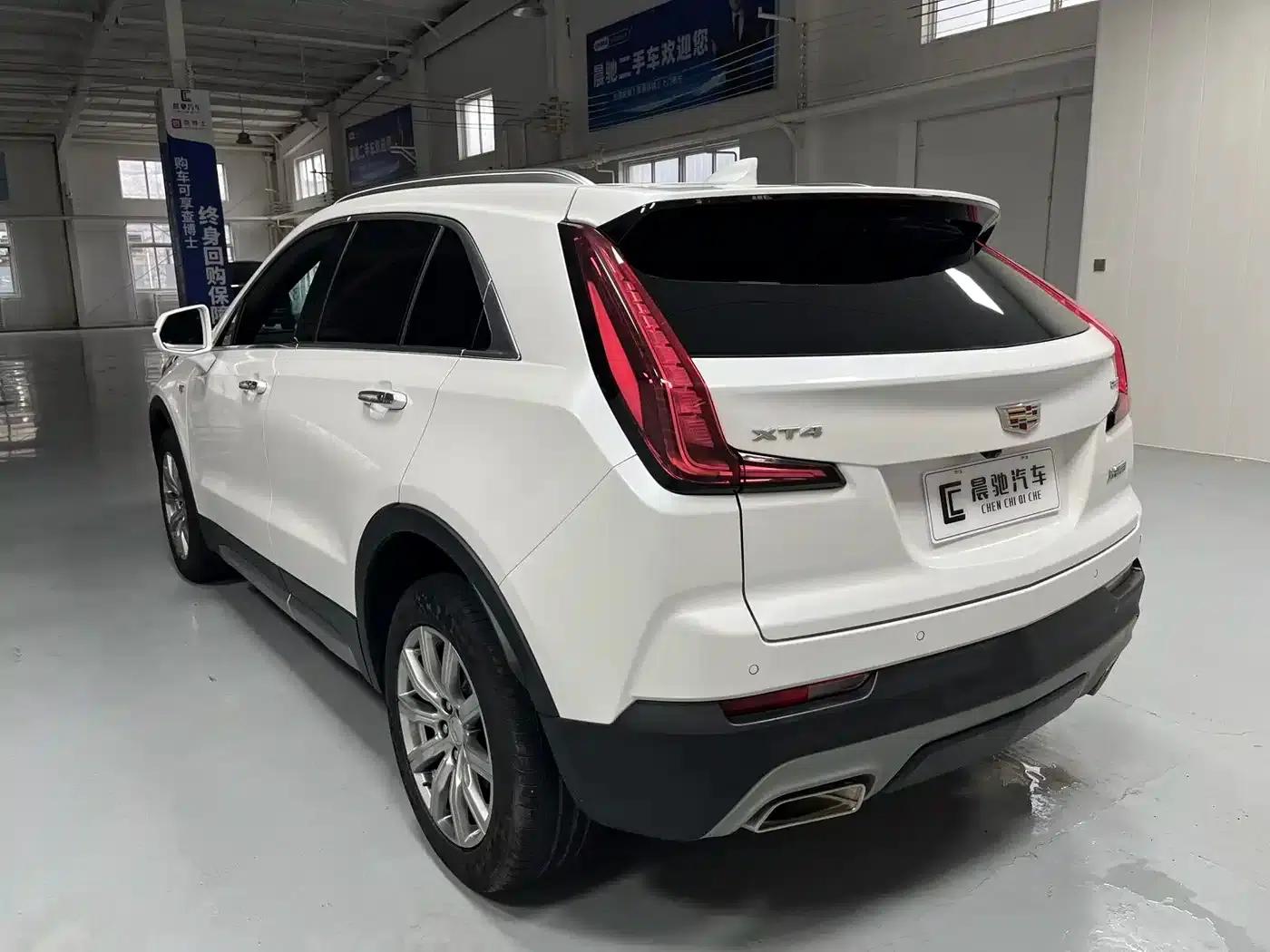 Cadillac XT4 2021 28T Two-Wheel Drive Premium Edition — миниатюра 6