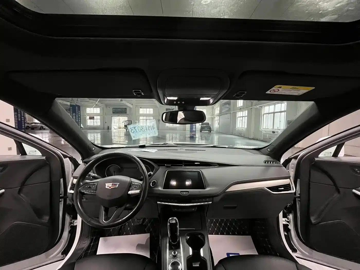 Cadillac XT4 2021 28T Two-Wheel Drive Premium Edition — миниатюра 9