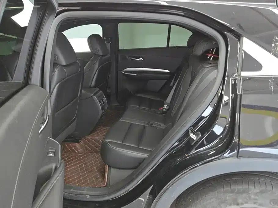 2020 Cadillac XT4 28T Two-Wheel Drive Luxury — миниатюра 11