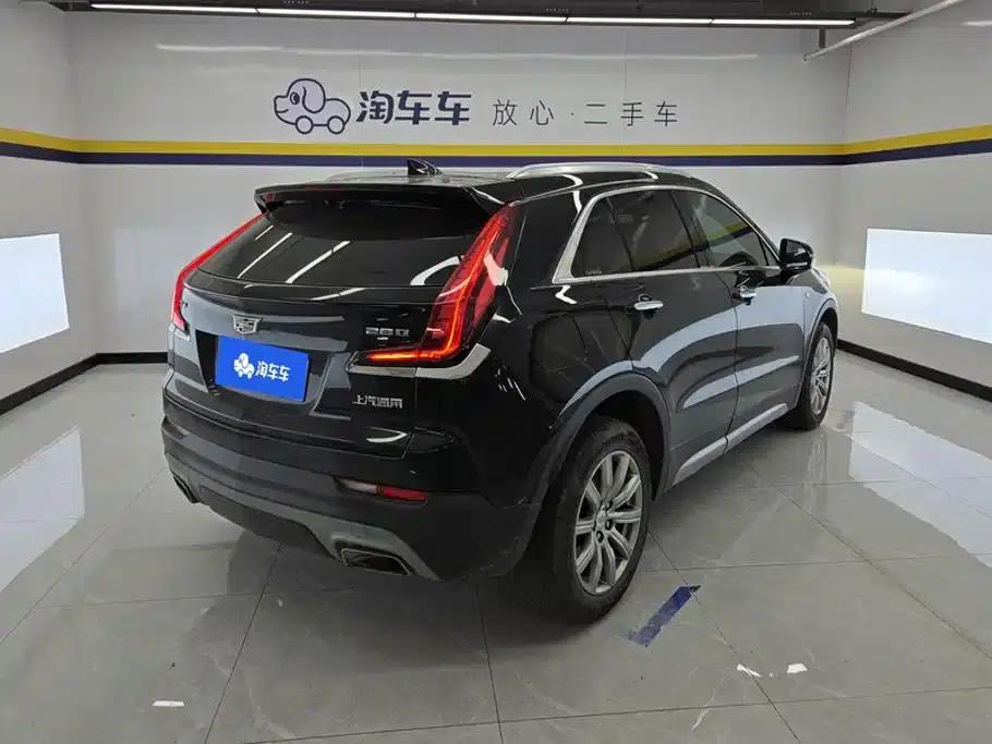 2020 Cadillac XT4 28T Two-Wheel Drive Luxury — миниатюра 3