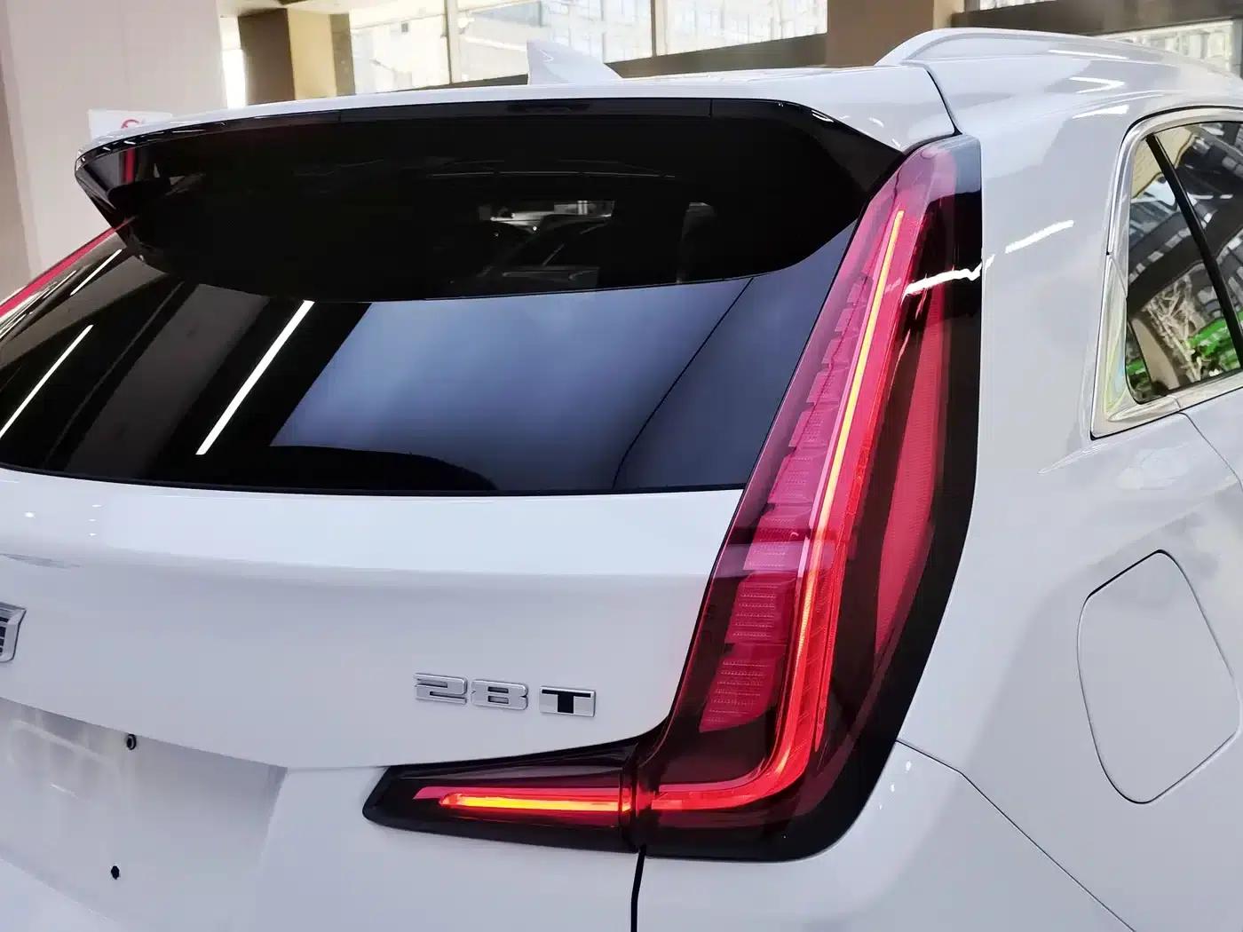 Cadillac XT4 2021 28T Two-Wheel Drive Technology Edition — миниатюра 14