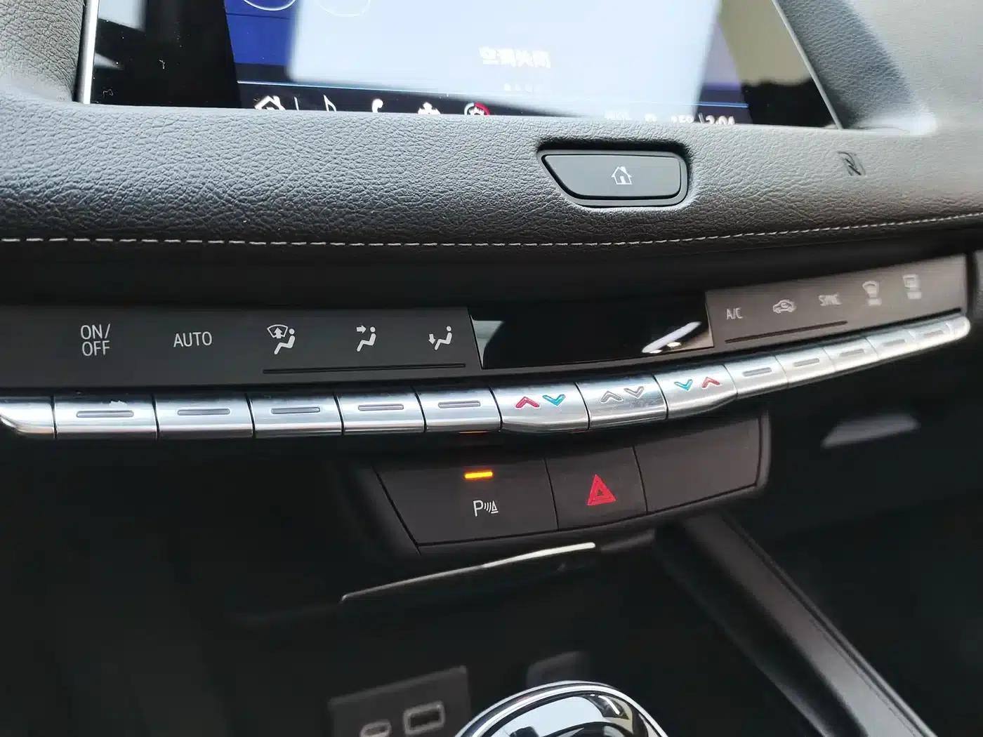 Cadillac XT4 2021 28T Two-Wheel Drive Technology Edition — миниатюра 17