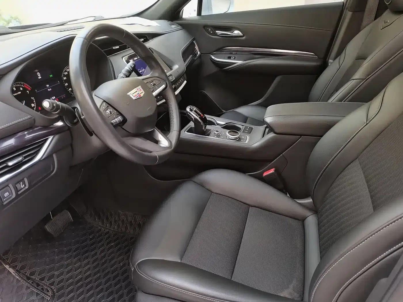 Cadillac XT4 2021 28T Two-Wheel Drive Technology Edition — миниатюра 4