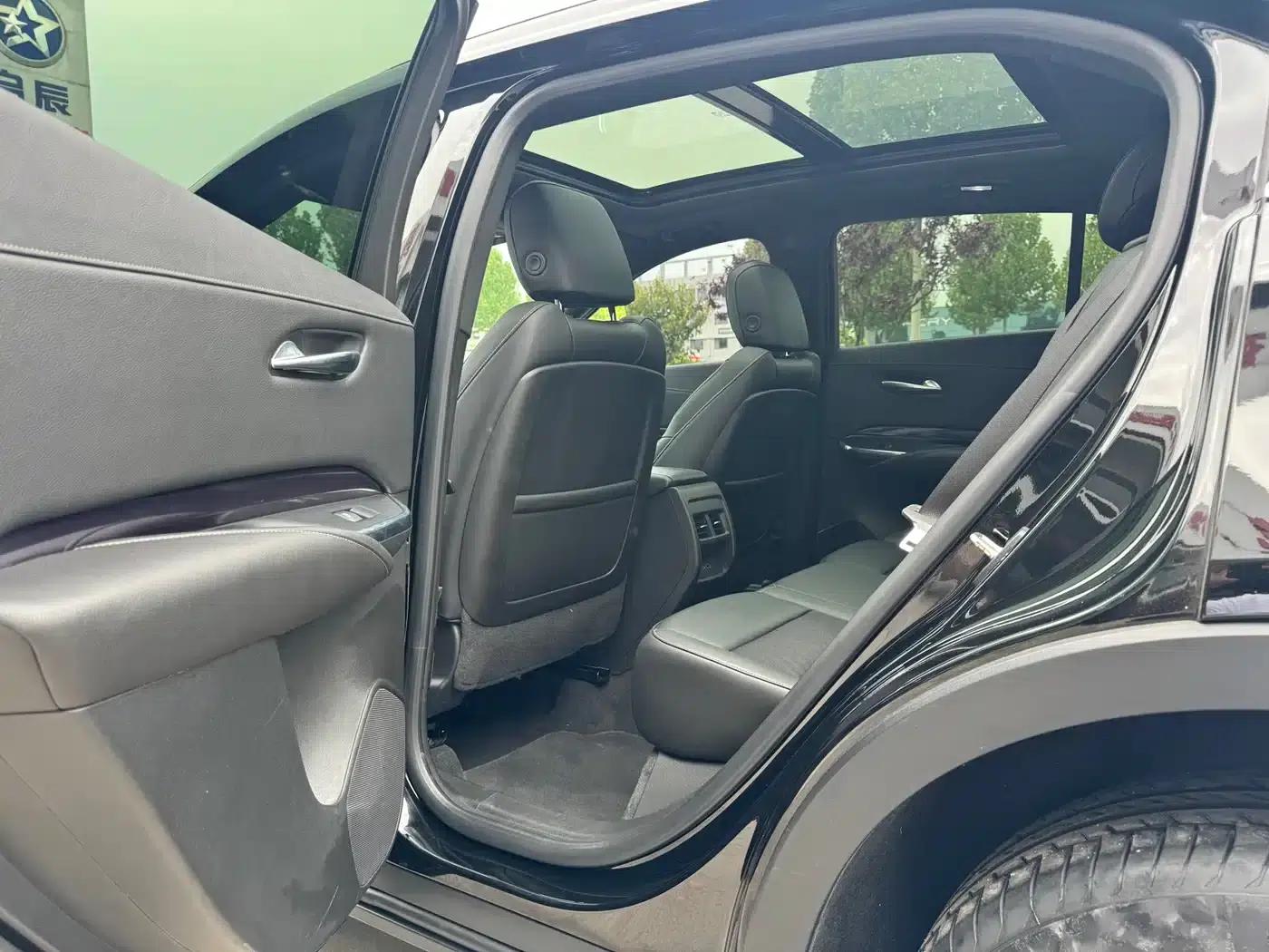 2020 Cadillac XT4 Facelift 28T Two-Wheel Drive Technical Edition — миниатюра 10