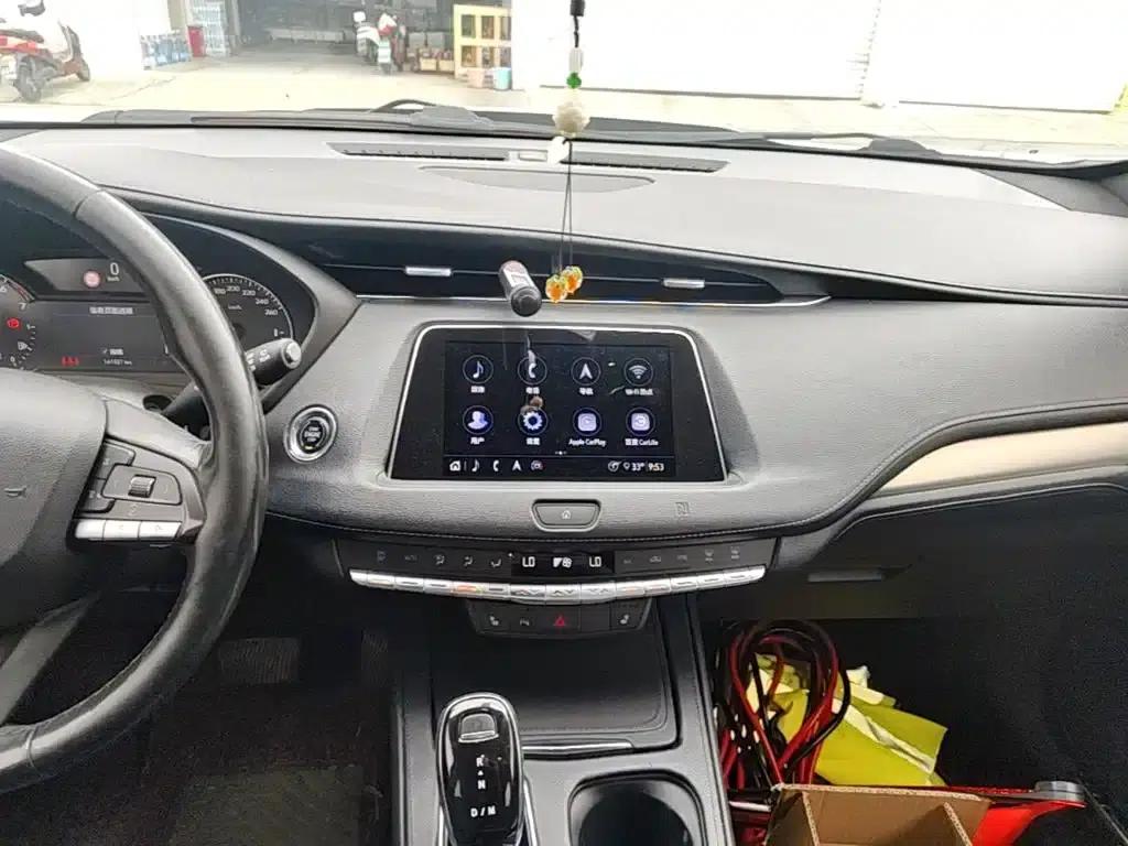 Cadillac XT4 2020 28T Two-Wheel Drive Premium Edition — миниатюра 13