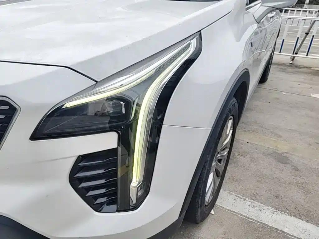 Cadillac XT4 2020 28T Two-Wheel Drive Premium Edition — миниатюра 24